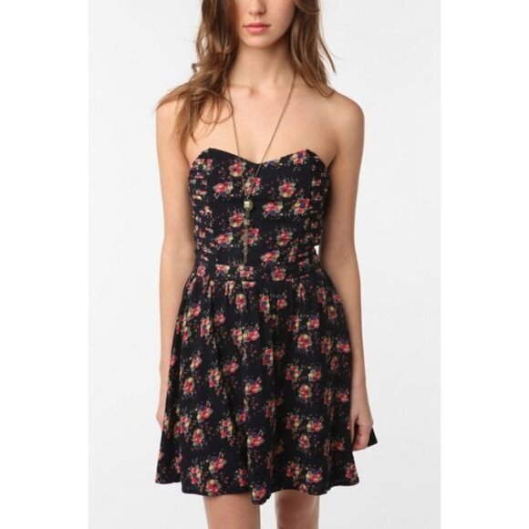 UO Urabn Outfitters Lucca Couture Mini Strapless Dress 4 - Picture 1 of 8